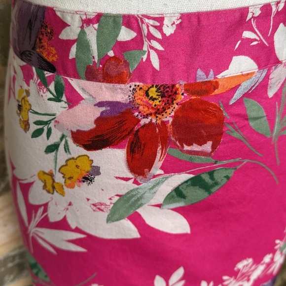 Van Heusen Studio Fuchsia Pink Cotton Sateen Floral Pencil Skirt Size 2 - Picture 2 of 12
